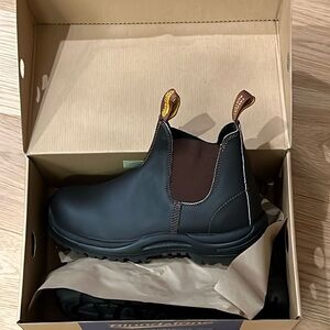Blundstone 172 Boots, 9.5, BRAND NEW